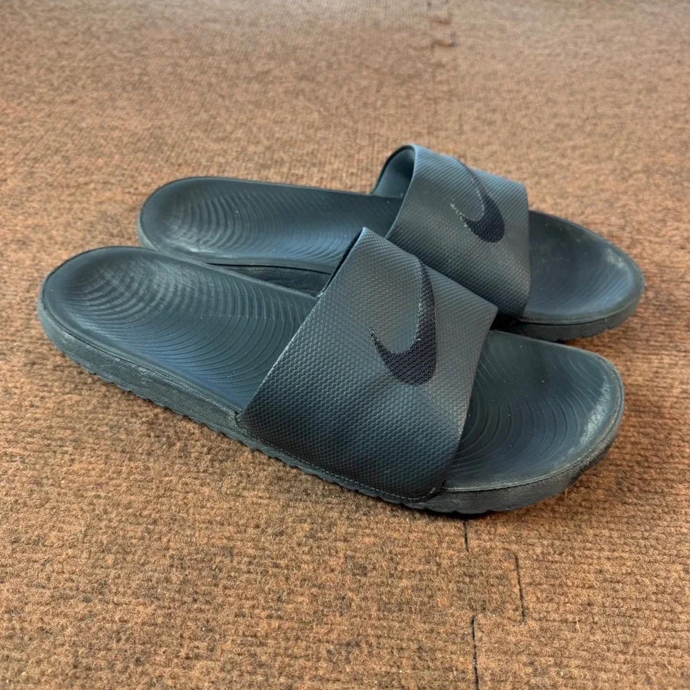 Nike gym fit comfy Kawa Shower Slide Mens 12 Black Athletic Sandals 832646-012